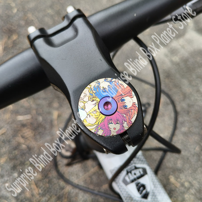 Mountain Biking Japan - ฝาครอบหัวจักรยานไทเทเนียมอัลลอยด์น้ำหนักเบาพิเศษ ลายการ์ตูนอนิเมะ สำหรับจักรยานเสือภูเขาและจักรยานถนน